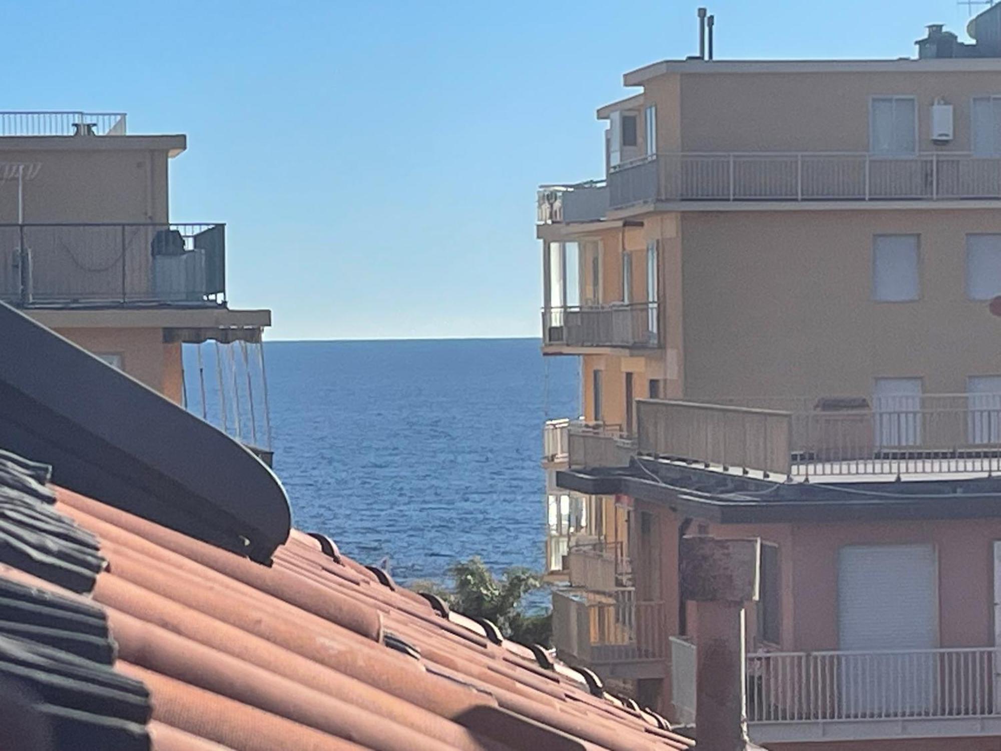 Sabrina Maison Chic Dolce Nido Sul Mare San Bartolomeo Al Mare Dış mekan fotoğraf